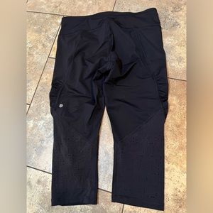 Women’s Lululemon cropped leggings